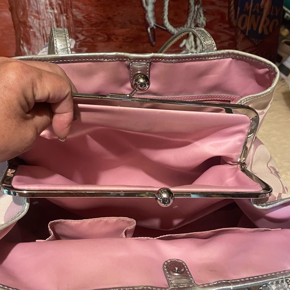 Coach Kiss Lock 3 section bag - Picture 4 of 13